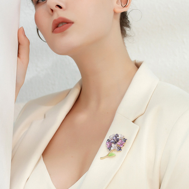 Broșă boboc de flori roșii broșă feminină atmosferă japoneză și coreeană cardigan simplu haină haină pin de modă