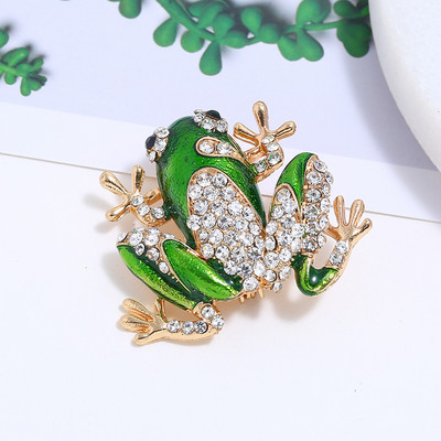 Eredeti személyre szabott Insect Animal bross női retro sokoldalú strassz bross bross kabát kardigán egyszerű kiegészítők
