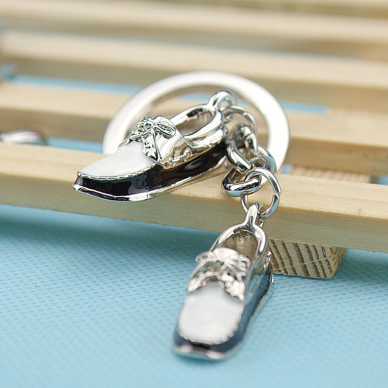 3D pantofi roșii pandantiv lanț de chei din metal personalizat drăguț cadou creativ geantă farmec adidași lanț cheie suport