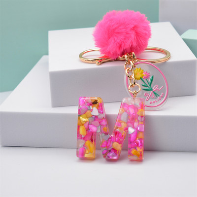 Breloc cu pompon roz, cu 26 de litere, breloc cu alfabet inițial din rășină roz, cu etichete delicate pentru femei, poșetă, geantă de mână pandantiv