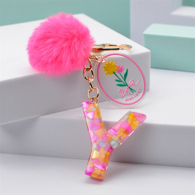 Breloc cu pompon roz, cu 26 de litere, breloc cu alfabet inițial din rășină roz, cu etichete delicate pentru femei, poșetă, geantă de mână pandantiv