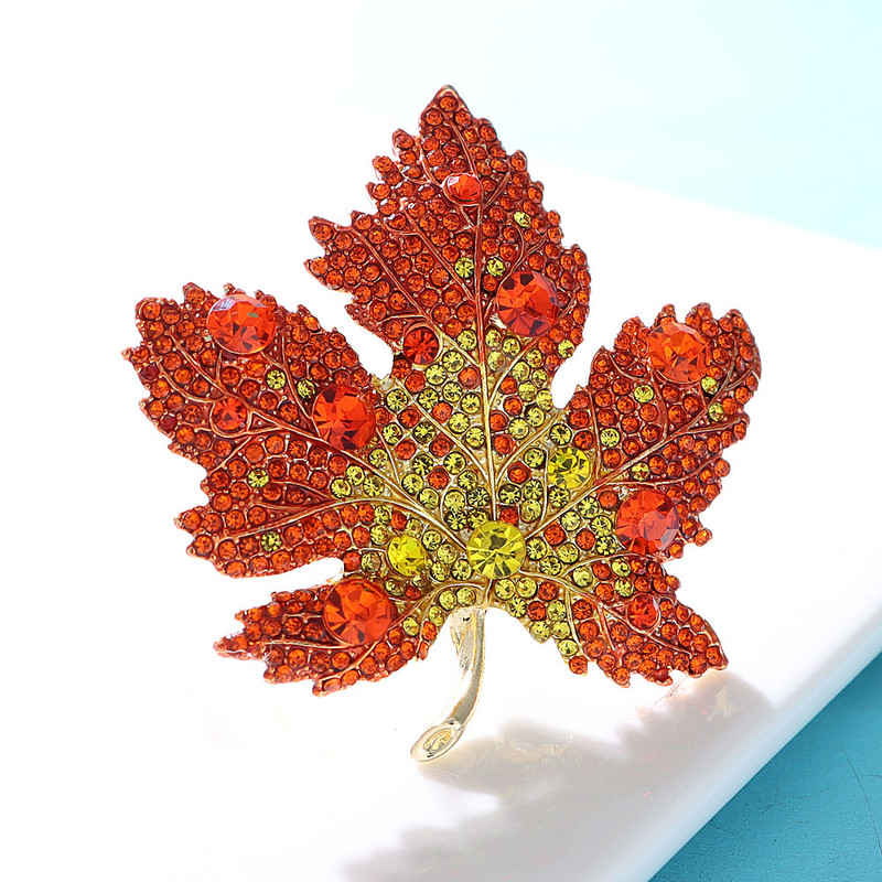 CINDY XIANG Crveni dijamant Javorov broš Zimski modni nakit Prekrasna vjenčana igla Ženski i muški dodaci Poklon