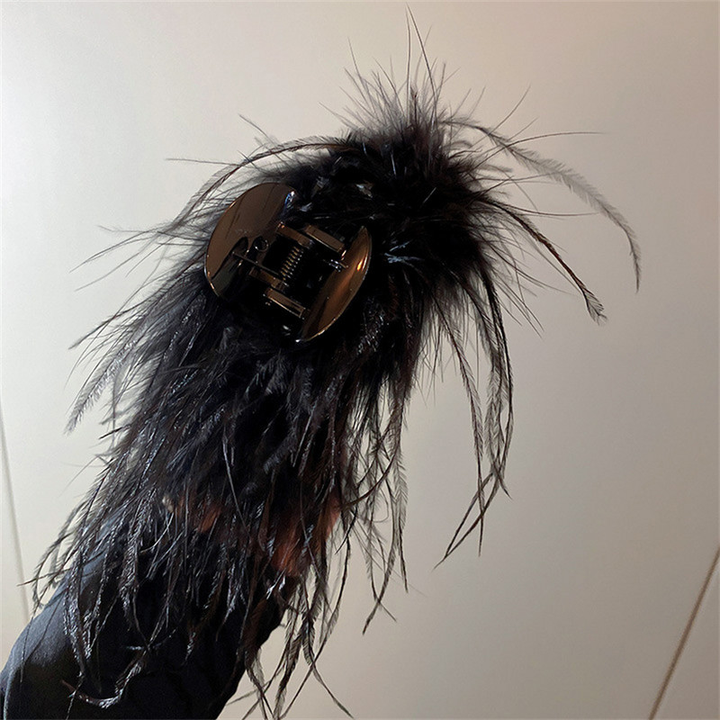 2023 New grace gheare de păr din pene de struț cleme de păr de pluș cleme de păr de iarnă cleme de păr moda femei accesorii de păr petrecere