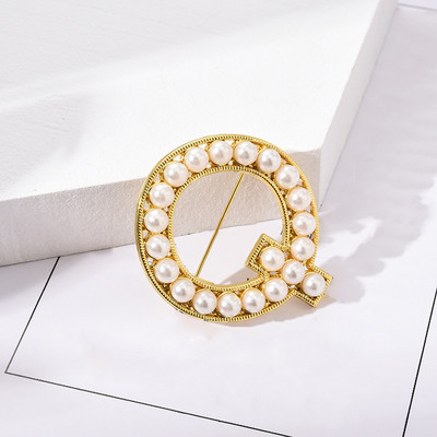 Broșe creative cu litere engleză din perle de imitație pentru femei, ace emailate, insigne, bijuterii, cadouri pentru Anul Nou Prieteni значки