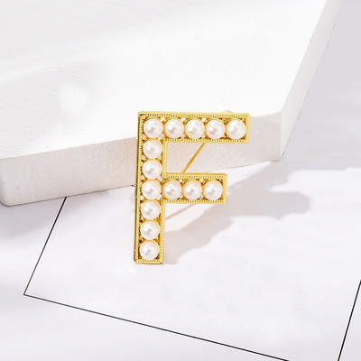 Broșe creative cu litere engleză din perle de imitație pentru femei, ace emailate, insigne, bijuterii, cadouri pentru Anul Nou Prieteni значки