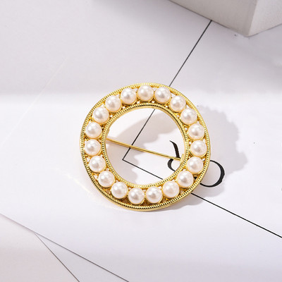 Broșe creative cu litere engleză din perle de imitație pentru femei, ace emailate, insigne, bijuterii, cadouri pentru Anul Nou Prieteni значки