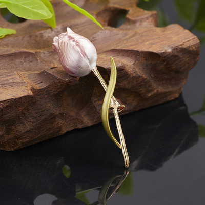 Винтидж цветни листа Перлена брошка Игли Растителни брошки за жени Модни бижута Аксесоари за парти облекло Елегантен женски подарък