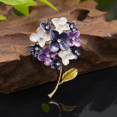 Винтидж цветни листа Перлена брошка Игли Растителни брошки за жени Модни бижута Аксесоари за парти облекло Елегантен женски подарък