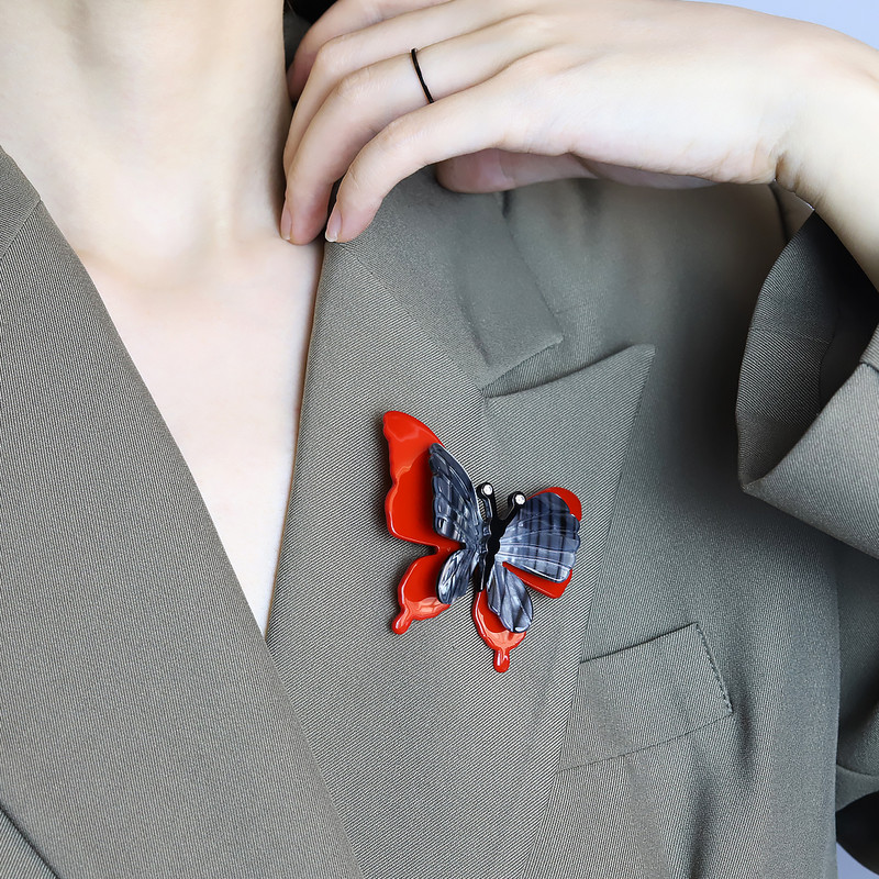 Visokokvalitetni prilagođeni broš Ručno izrađen od akrila za žene Izvrsni leptir Sigurnosne igle protiv insekata Dodaci za nakit Veleprodaja