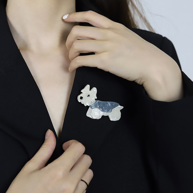 Ace drăguț pentru broșă de câine din acrilic, lucrate manual, pentru femei, fete, desene animate, broșă cu animale minunate, ace de rever, bijuterii de petrecere, cadouri de Crăciun