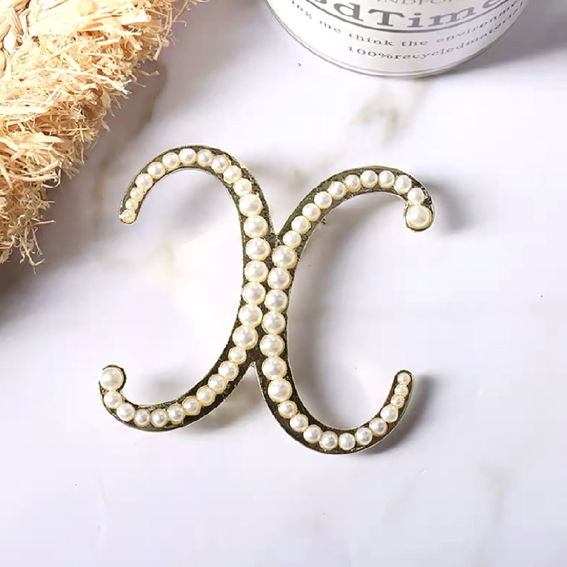 Broșe drăguțe cu litere pentru femei și bărbați, cu nume DIY, cu literă inițială, broșă pentru rever și broșe, bijuterii, cadou pentru petrecere de nuntă