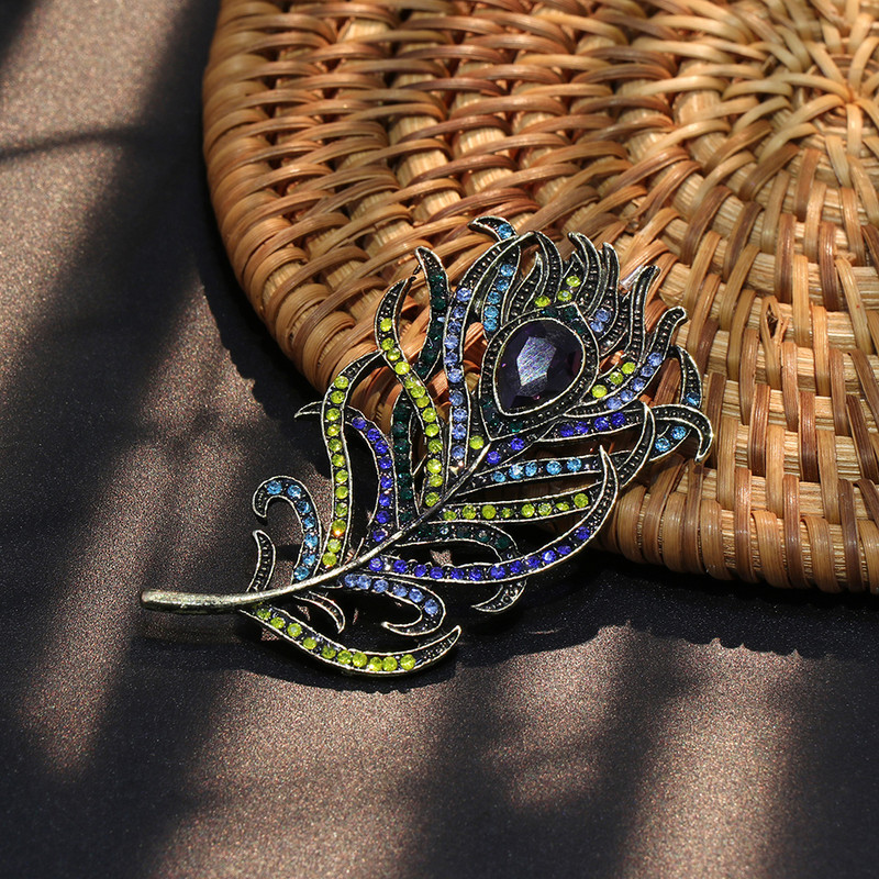 Broșă cu pene de păun de cristal albastru profund Boho smalț Animal păsări ace Broșe vintage Accesorii de modă pentru nuntă pentru haine