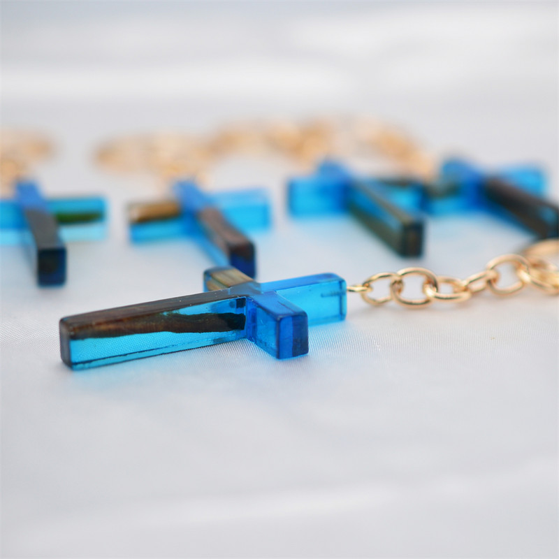 Nový vynikajúci prívesok na kľúče so sušenými kvetmi, živicovou výplňou, krížom, príveskom na kľúče pre ženy, taškou, ozdobou, kresťanským suvenírovým darčekovým doplnkom.