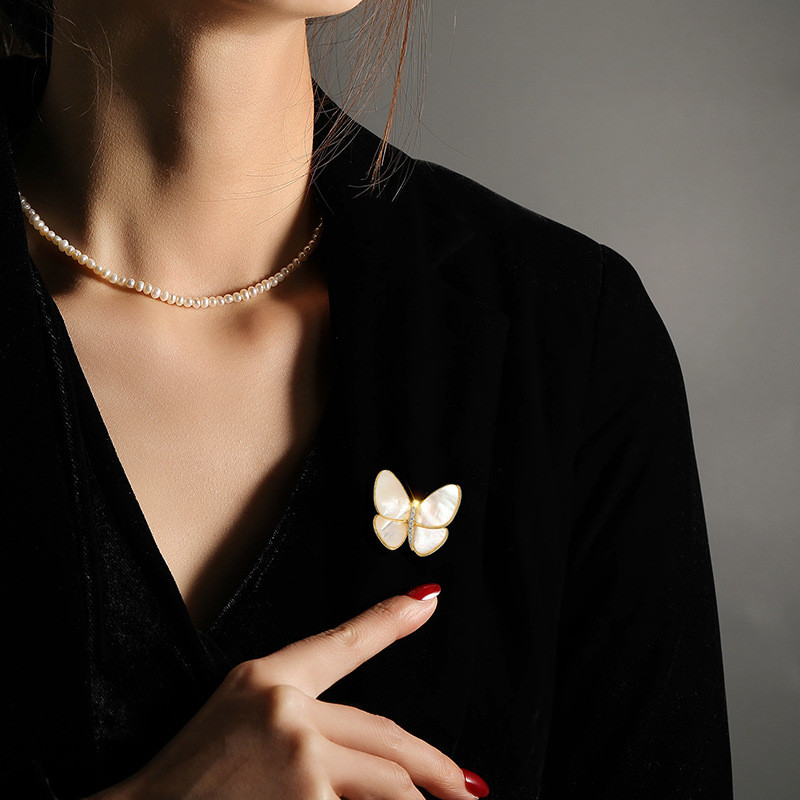 Broșă Fluture Cochilie Elegantă Zircon Cubic Auriu Costum Brose Broșă Îmbrăcăminte Ace Ornament Bijuterii Cadouri Femei
