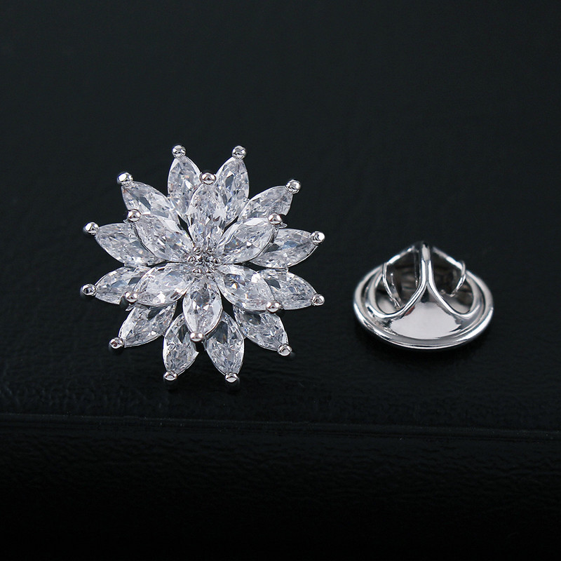 CINDY XIANG Cvjetne igle i broševi od bakra i kubičnog cirkonija za žene Nakit s ovratnicima Ljetni modni dodaci