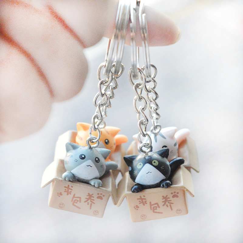 Slatka mala kutija mačka privjesak za ključeve Žene Muškarci Kawaii Kitten Auto privjesak za ključeve Modni privjesak za ključeve s slovom Životinjski nakit Poklon za godišnjicu izlaska