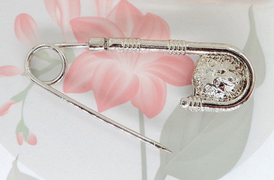 Artefact de închidere în talie, aliaj de modă, broșă cu cap de leu, temperament, pin, imitație, broșă U, îmbrăcăminte de personalitate