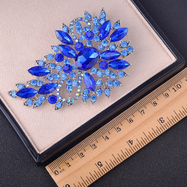 Peen mood lille kroonlehtede kristallist kivist tsirkoonist pross naiste romantiline elegantne võlu peo äriehted