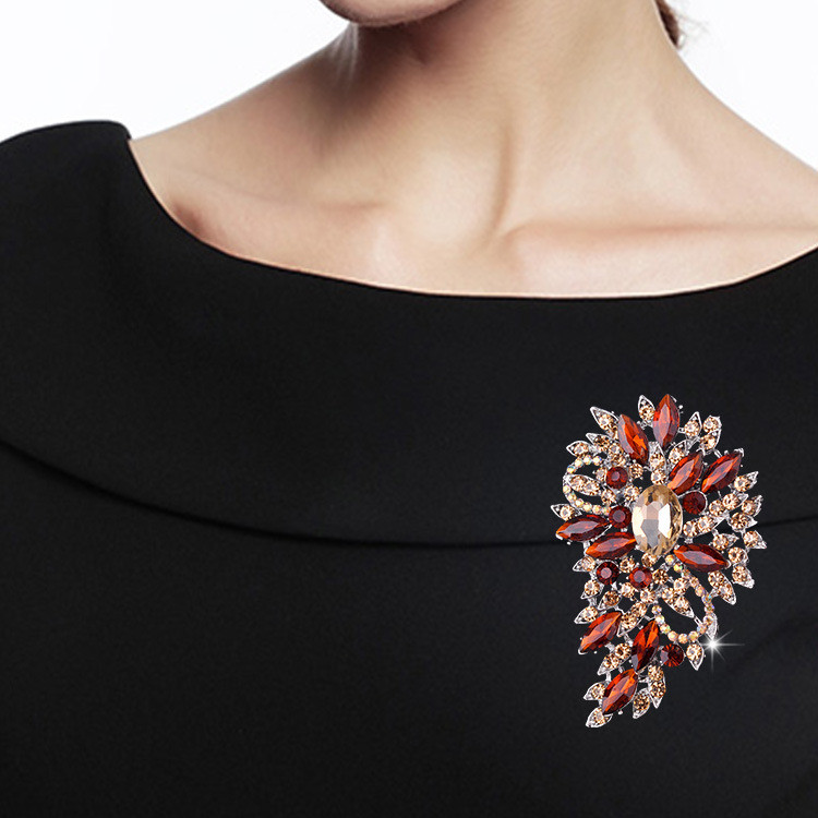 Peen mood lille kroonlehtede kristallist kivist tsirkoonist pross naiste romantiline elegantne võlu peo äriehted