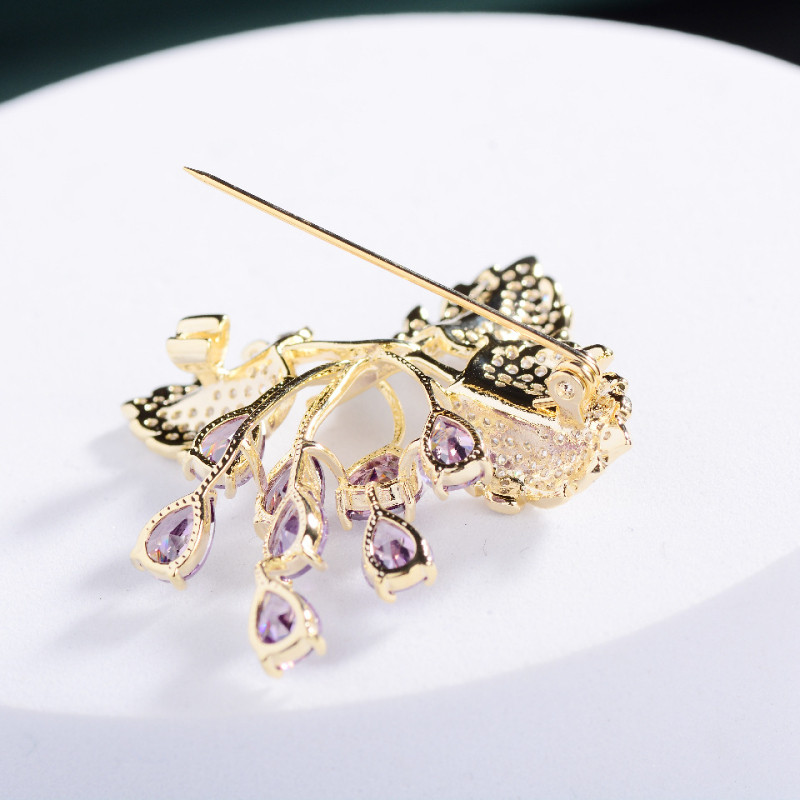Korejski stil Modni kubni cirkonij Broš igle od grožđa za žene Kreativnost Jednostavna voćna igla Dizajn odjeće Dodaci Nakit