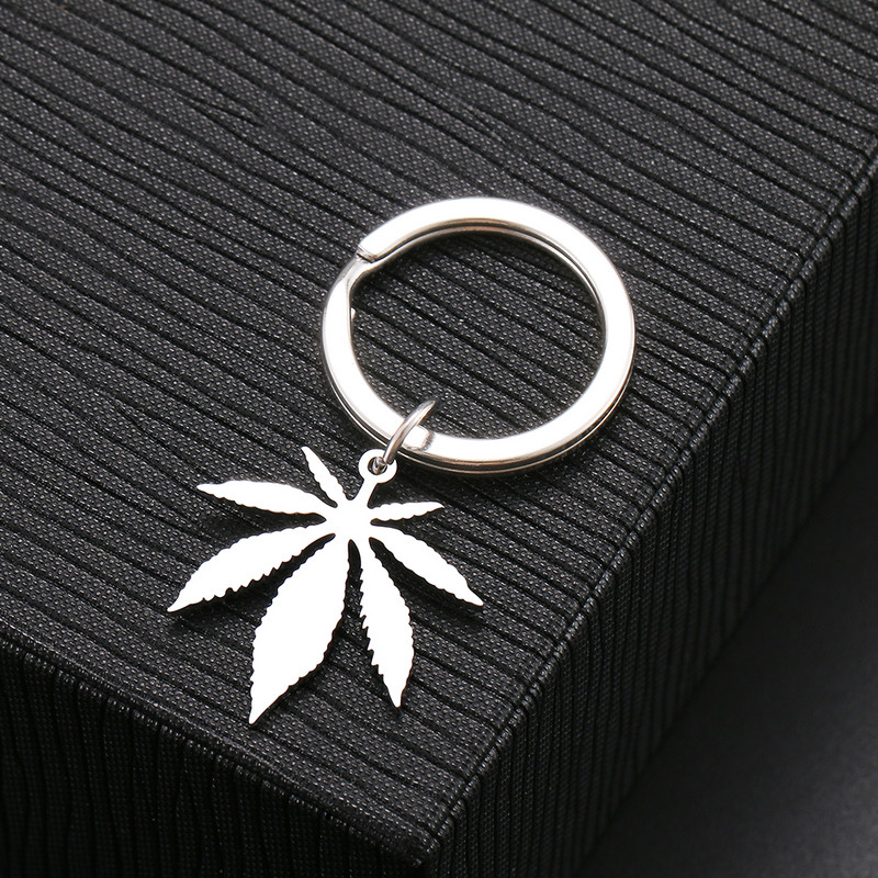 Breloc din oțel inoxidabil Harta lumii frunze de arțar cruce gotică amuletă culoare argintie breloc pentru chei de mașină pentru femei bărbați bijuterii cadouri