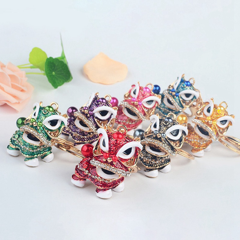 Farebná čínska etnická kľúčenka Krásny tanec Lev kľúčenka Lev kľúčenka prívesok do auta