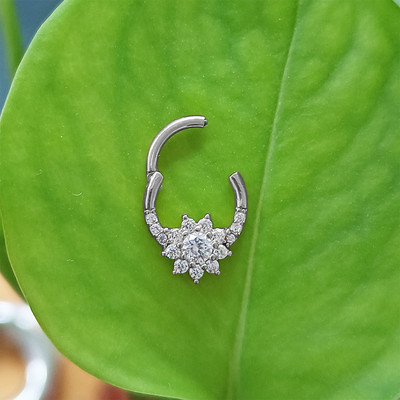 100% 316L sebészeti acél cirkon orrgyűrű Clicker Daith piercing fülporc Helix karika virágok vízcseppek