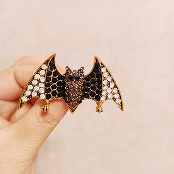 Creative New Creative Bat Rhinestone Brooch Retro Suit Pulover Animal Accessories Men and Women Party Pin Badge Брошки