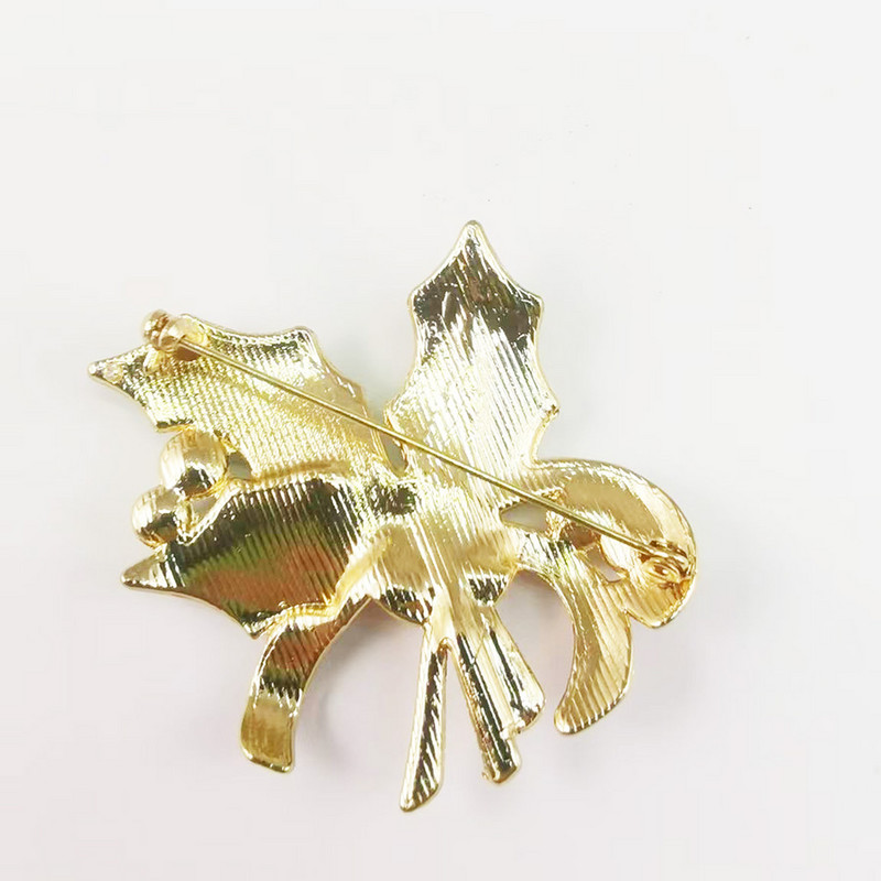 Új, kézzel készített zománcozott karácsonyi ünnepi ajándék Qrnaments Holly Leaf Pearl bross