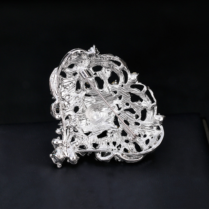Broșe cu inimă cu strasuri clare pentru femei Buchet de petrecere de nuntă Pin dulce de perle Bijuterii de modă vintage Broșă Bijuterii de modă
