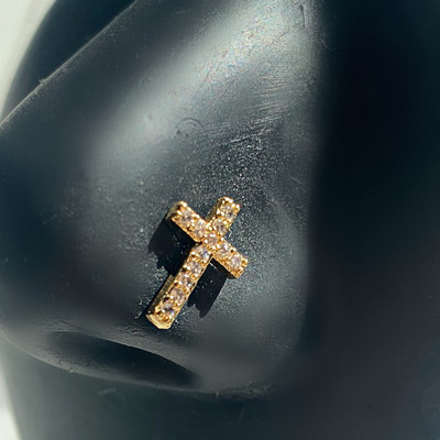 Piercing ékszerek CZ orrgyűrűk orrlyukasztáshoz Rozsdamentes acél orrcsavar nőknek Pillangós orrcsapok L-hajlított orr ékszerek