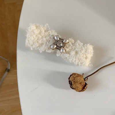 Луксозни бижута Украшение за коса Аксесоари за коса за жени Camellia Pearl Дамски щипки за коса