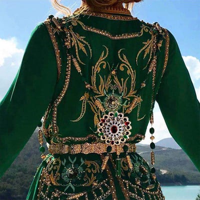 Kinel Мода Boho Златен цвят Мароканска сватбена рокля Гръдна верига за рамо за жени Кафтан Етнически гръб Бижута за тяло