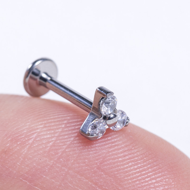 G23 Titanium Circon Stone Háromszög Labret Stud Stud Helix Fülporc fülbevaló PIERC fülcsavarok Ajakgyűrű Bar Piercing Ékszerek