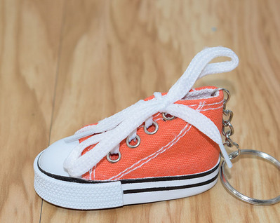 7,5 cm-es 3D újdonság vászon tornacipő teniszcipő kulcstartó kulcstartó medál parti ékszer autó szimuláció kulcstartó férfiaknak és nőknek