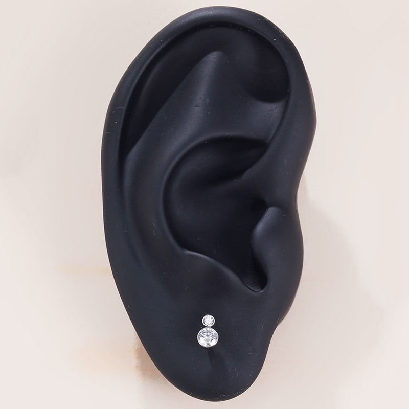 G23 Titanium 16G Labret fülgyűrű cirkon kő Helix Tragus porc fülbevaló Tragus Stud Stud Stud Helix piercing testékszer