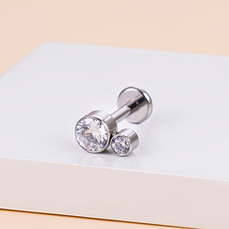 G23 Titanium 16G Labret fülgyűrű cirkon kő Helix Tragus porc fülbevaló Tragus Stud Stud Stud Helix piercing testékszer