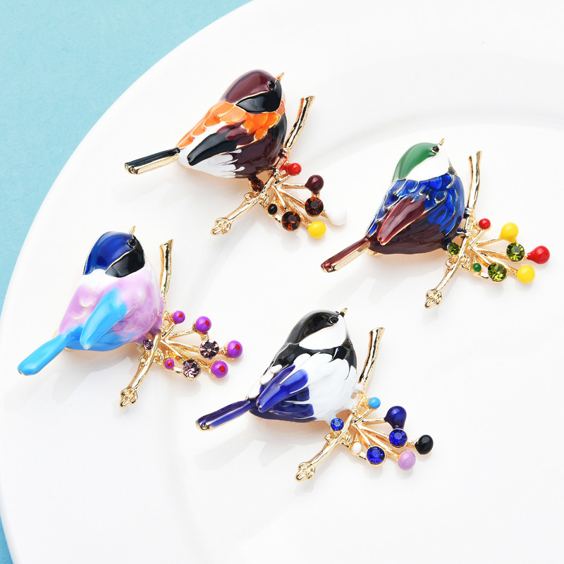 Wuli&baby Broșe pentru păsări emailate, în 4 culori, pentru femei, mănâncă minunat, pasăre de fasole roșie, pentru birou, pentru petrecere, broșă, ace, cadouri