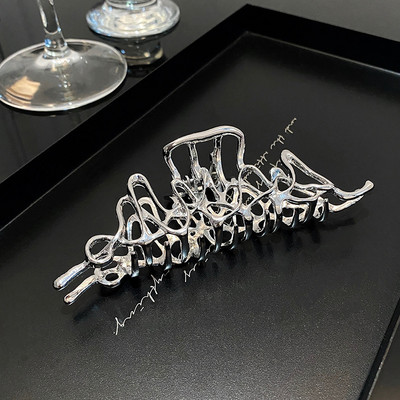 HangZhi 2022 Punk Neregulat Metal Sens de lux Linie scobită Personalitate exagerată Clip de rechin pentru femei la modă petrecere