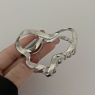 HangZhi 2022 Punk Neregulat Metal Sens de lux Linie scobită Personalitate exagerată Clip de rechin pentru femei la modă petrecere