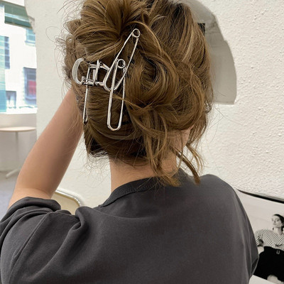 HangZhi 2022 Punk Neregulat Metal Sens de lux Linie scobită Personalitate exagerată Clip de rechin pentru femei la modă petrecere