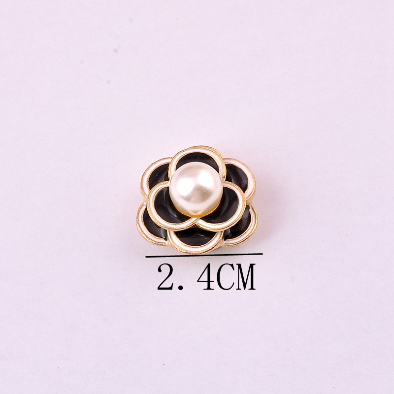 Kiváló minőségű kamélia virágmágneses bross, gyöngyház erős fémbevonatú, mágneses, lyukas tűs brossok női ruházati kiegészítők számára