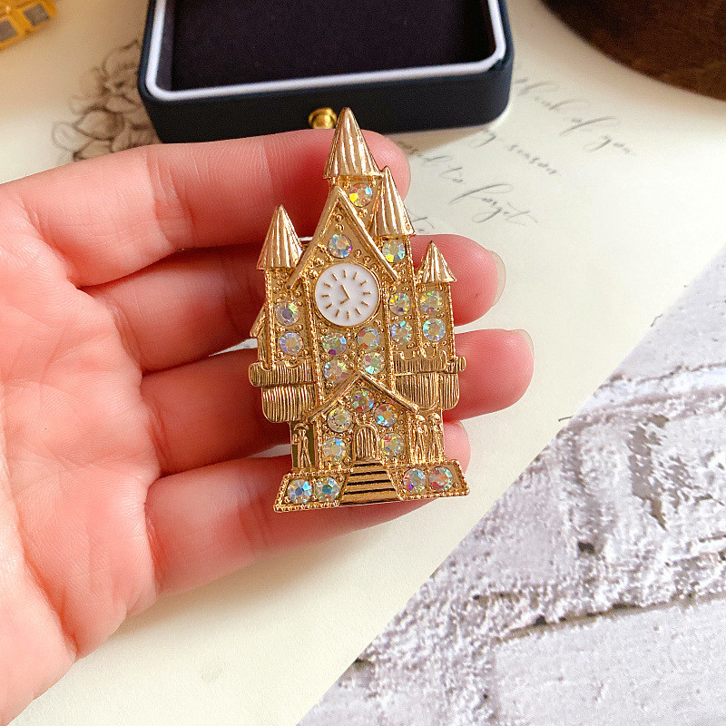 CINDY XIANG broșe castel cu strasuri unisex femei și bărbați broșă broșă modă design nou bijuterii 2 culori disponibile cadou bun