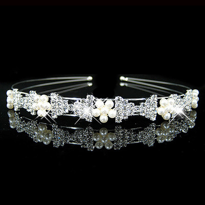 Menyasszony fejdísz Hercegnő hajkiegészítők Báli Korona Lány Elegáns Hajpánt Pearl Crystal Esküvői Haj Kiegészítők Fejpánt