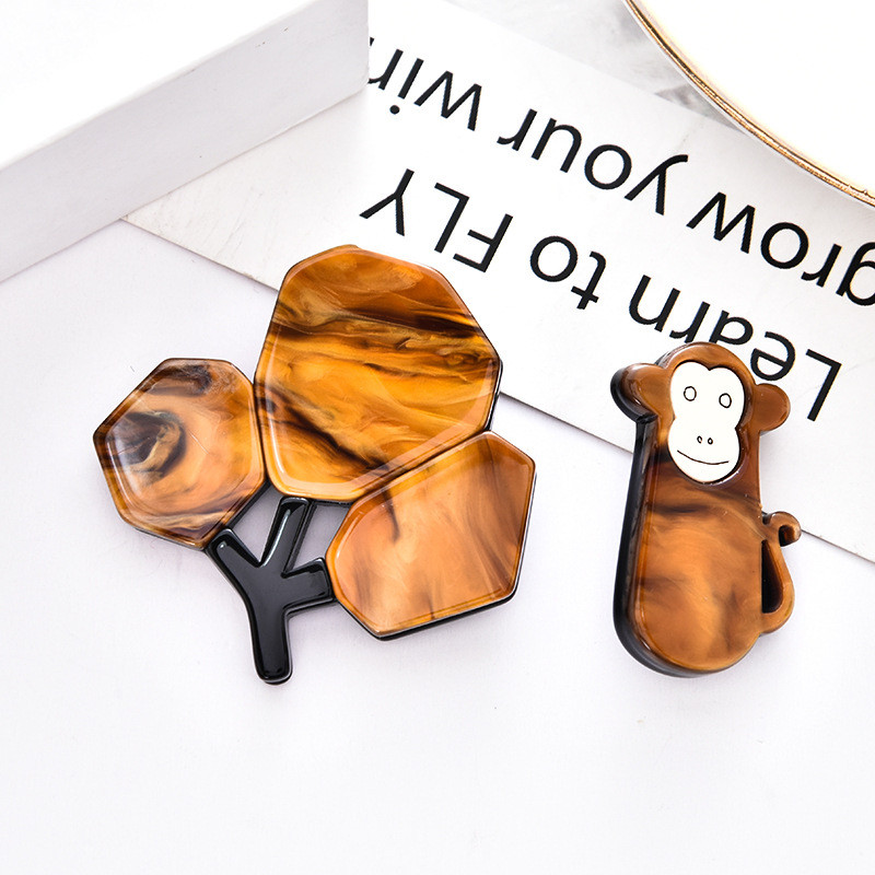 Nouă broșă de maimuță cu creangă cu frunze de copac, broșă cu animale, pentru femei, fete, bijuterii