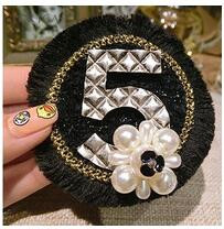 Brand Design Crystal Crown Broșe c No.5 Broșe pentru femei Strass Cruce Cuz broșă Broșă Retro Circle Pin Bijuterii