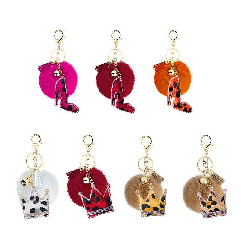 Breloc creativ mic cadou flanel cu imprimeu leopard cu strass, formă unică de fluture în formă de inimă, pandantiv cu bile de păr cu pompon de 8 cm