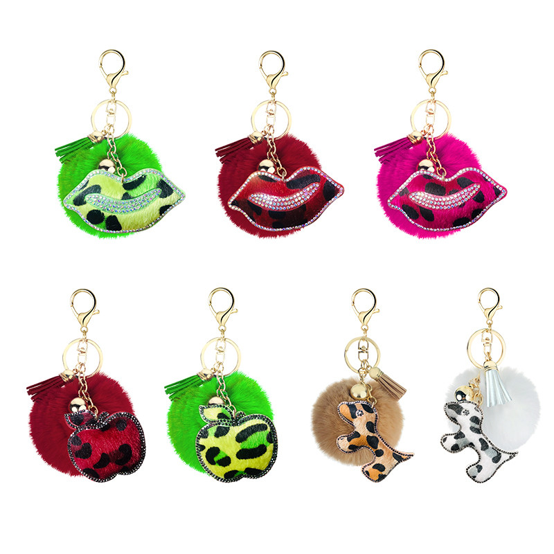 Breloc creativ mic cadou flanel cu imprimeu leopard cu strass, formă unică de fluture în formă de inimă, pandantiv cu bile de păr cu pompon de 8 cm