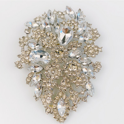 Kiváló divatékszerek Arany színű virágtű bross női elegáns ruházat kiegészítők kendő csat bross ajándék