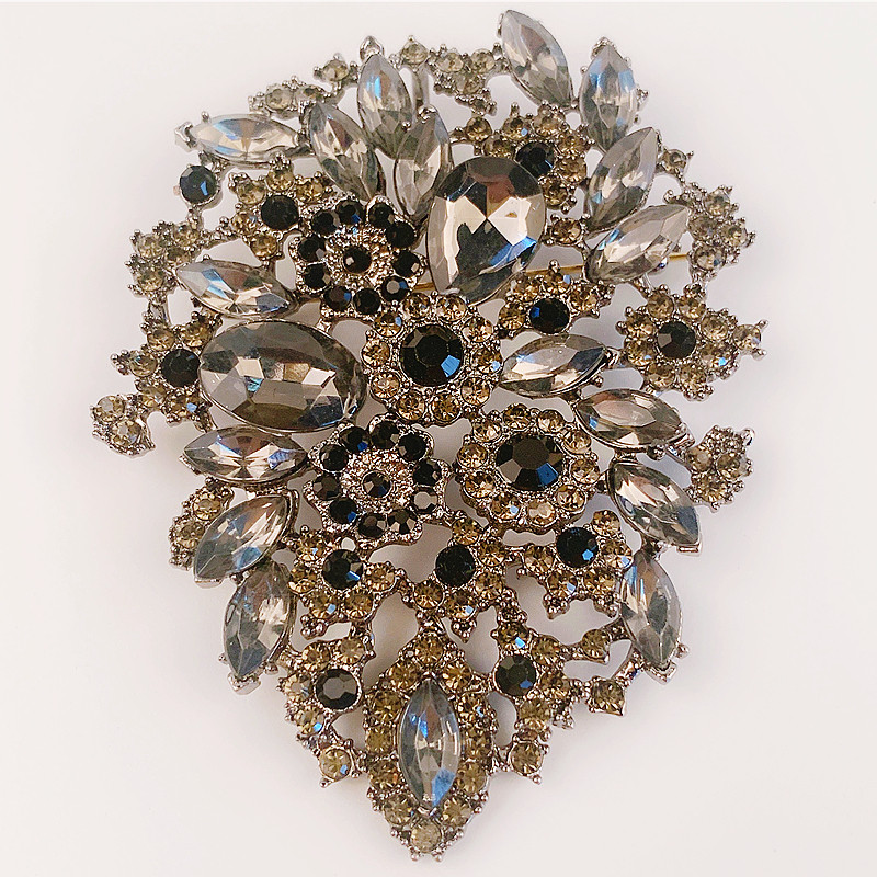 Kiváló divatékszerek Arany színű virágtű bross női elegáns ruházat kiegészítők kendő csat bross ajándék